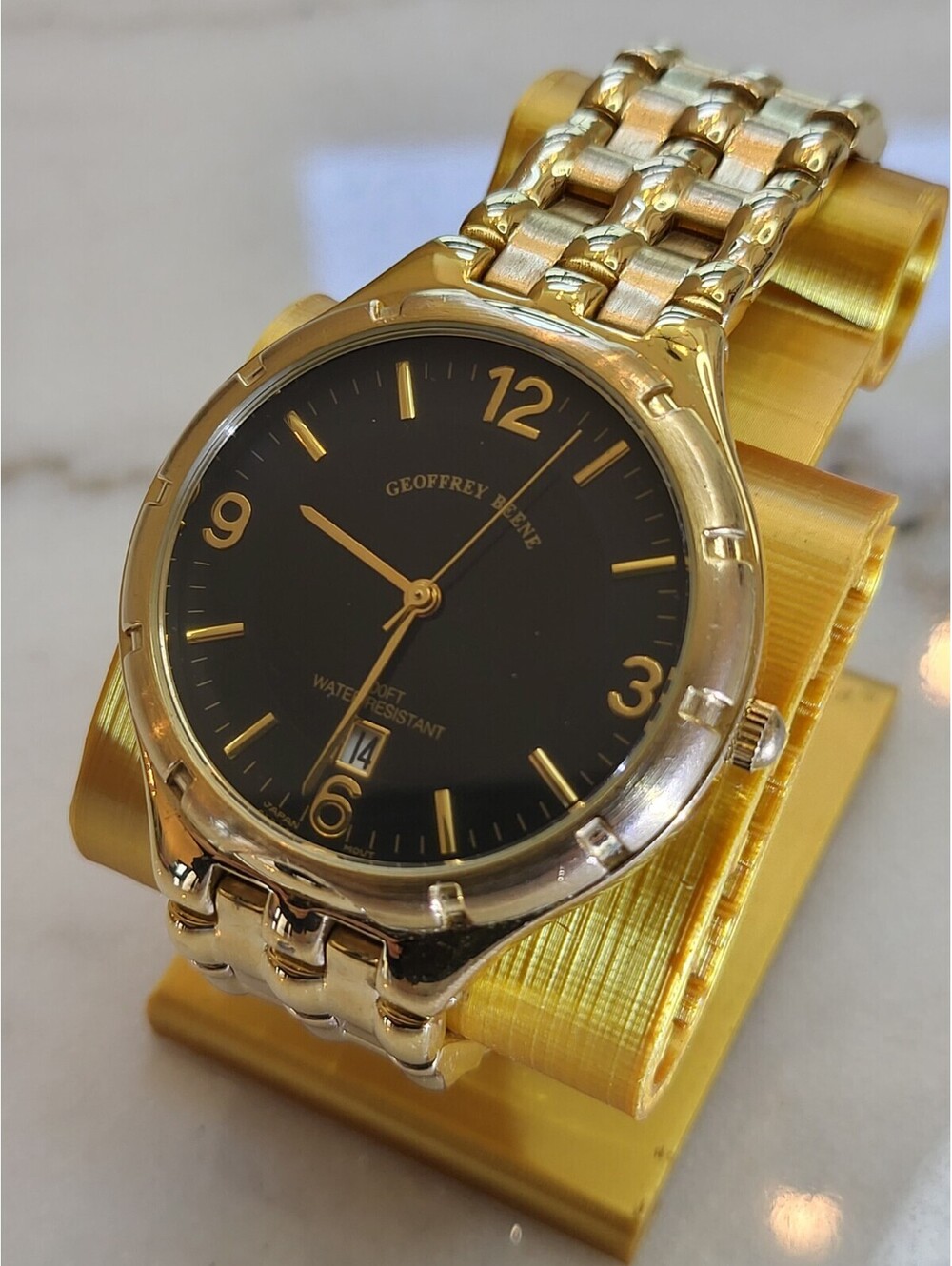 Men's Watch GEOFFREY BEENE Gold Tone Classic Quartz 42mm New Batt Excellent 6.5"